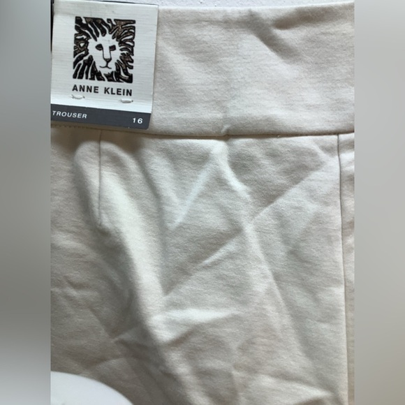 Anne Klein Size 16 Cream Trousers. MSRP$89. New With Tags. - Picture 7 of 9